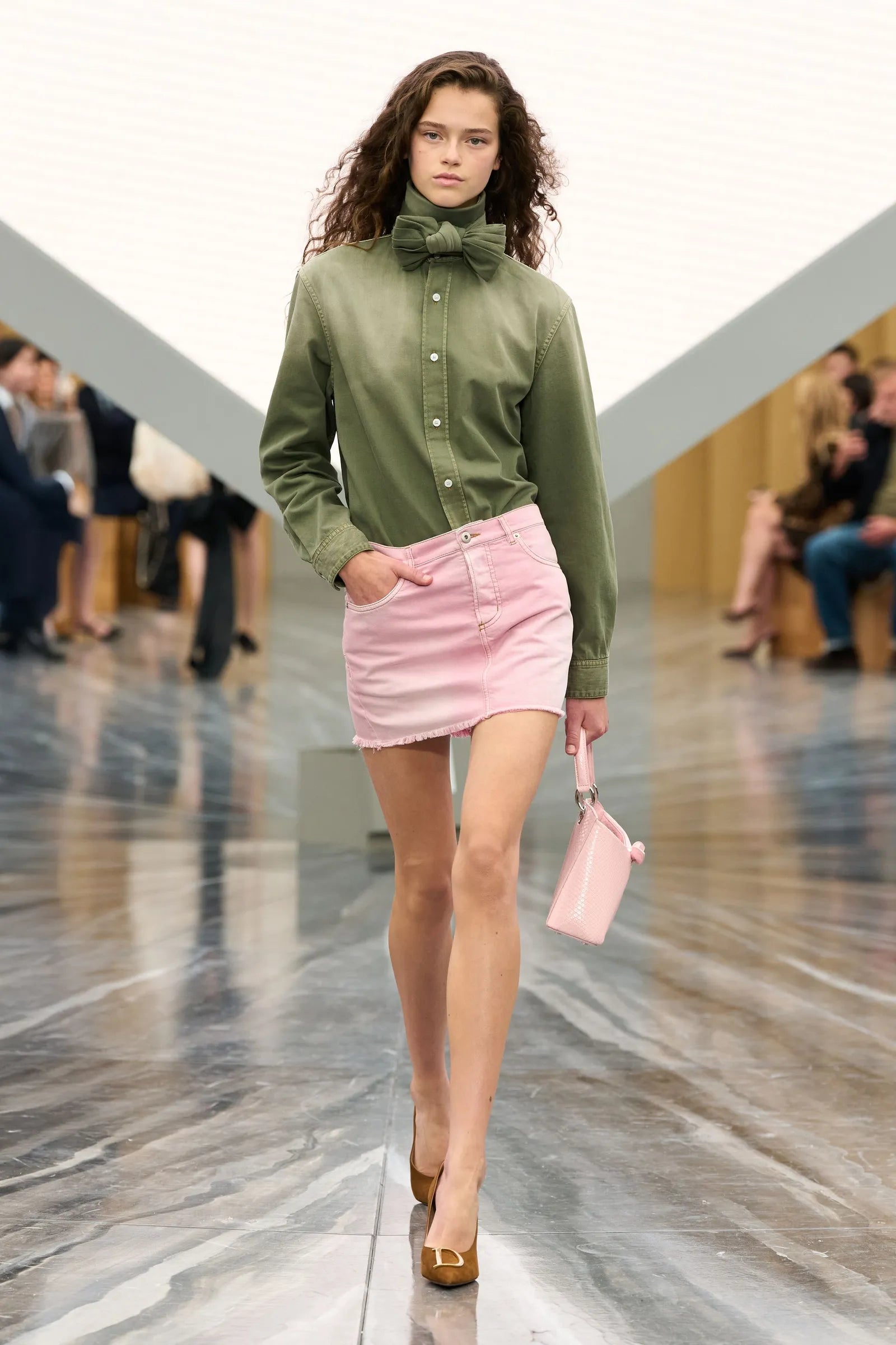 Is the Miniskirt and High Heel Duo the Ultimate Elegance Formula for Spring 2026? | Scent Lab 33