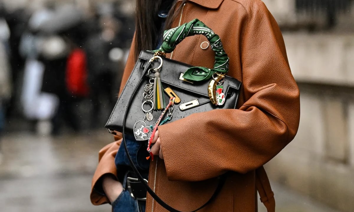 Why is "Bag Jewelry" replacing plushies as the top 2026 accessory trend? | Scent Lab 33