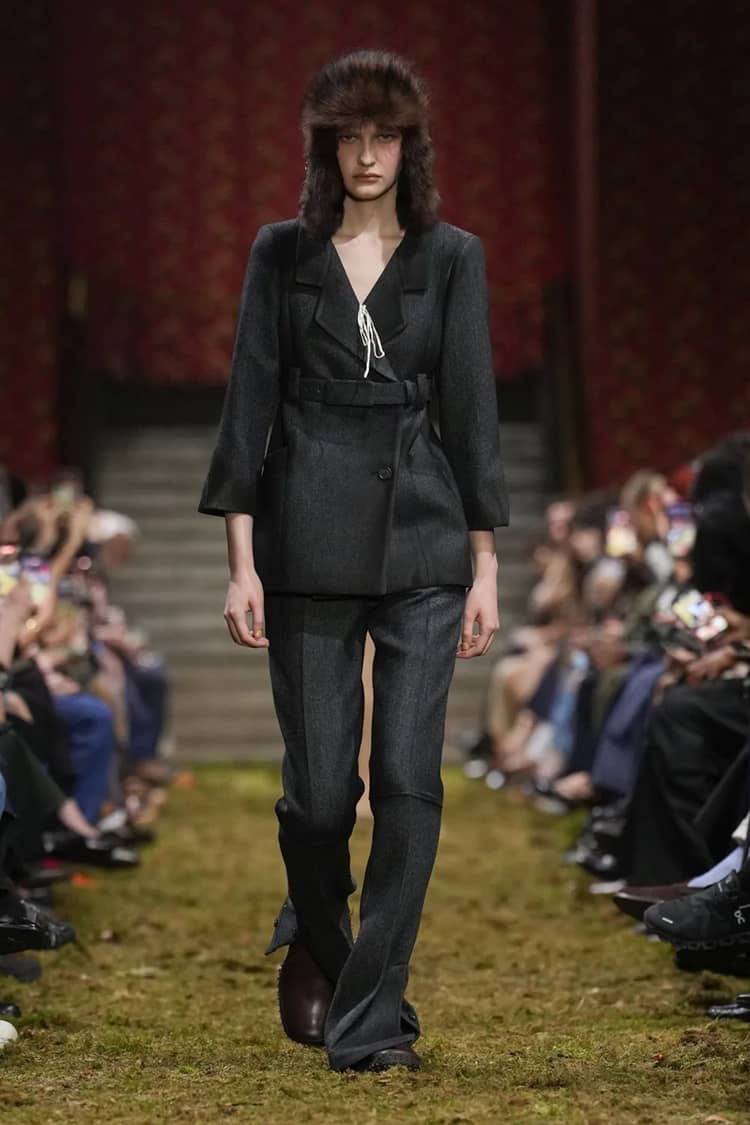 Miu Miu FW26 Paris: Why is the "Grass Runway" the Ultimate 2026 Style Statement? | Scent Lab 33