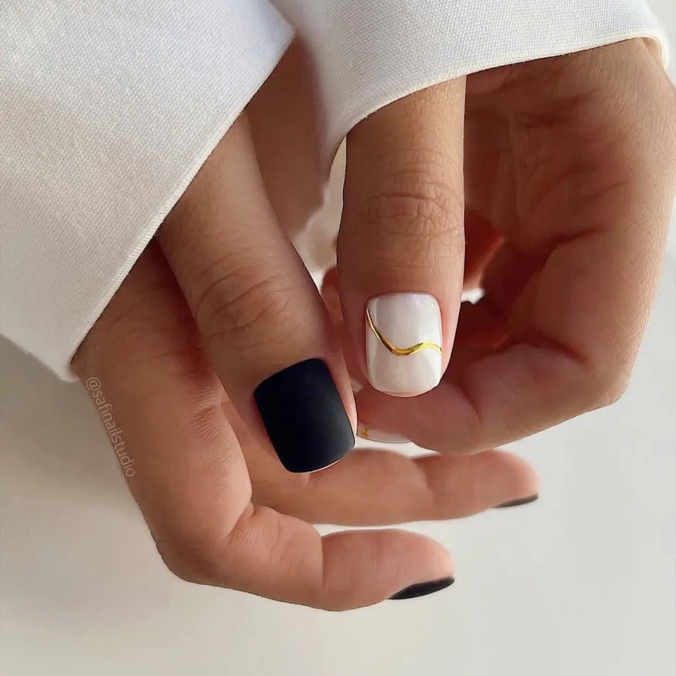 Why are Square Nails the Hottest 2026 Trend Replacing Almond Shapes? | Scent Lab 33