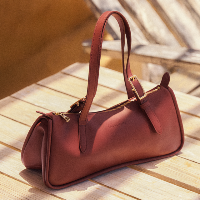 Is the Longchamp "Looong" Bag the only accessory you need for Summer 2026? | Scent Lab 33