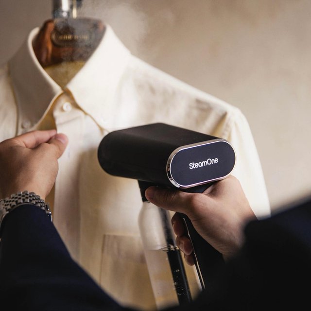How Can You Save Your Wrinkled Shirts and Keep Your 2026 "Gilded Aura" Intact? | Scent Lab 33