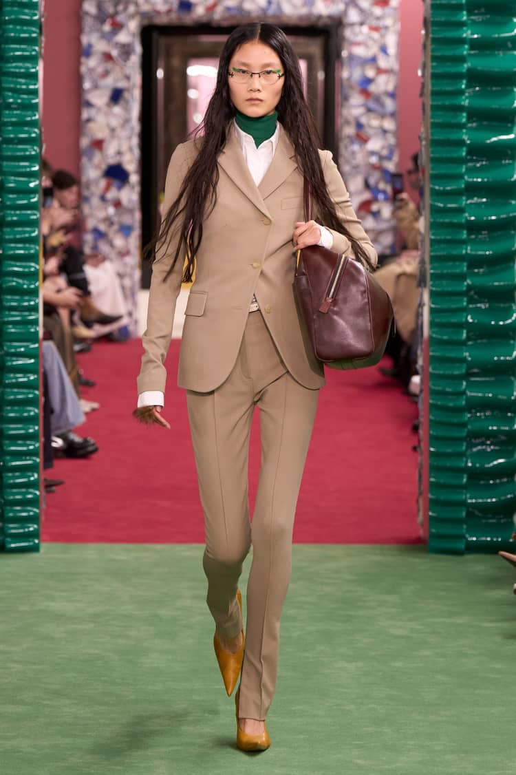 Why is Acne Studios 30th Anniversary Show the Peak of 2026 Fashion? | Scent Lab 33