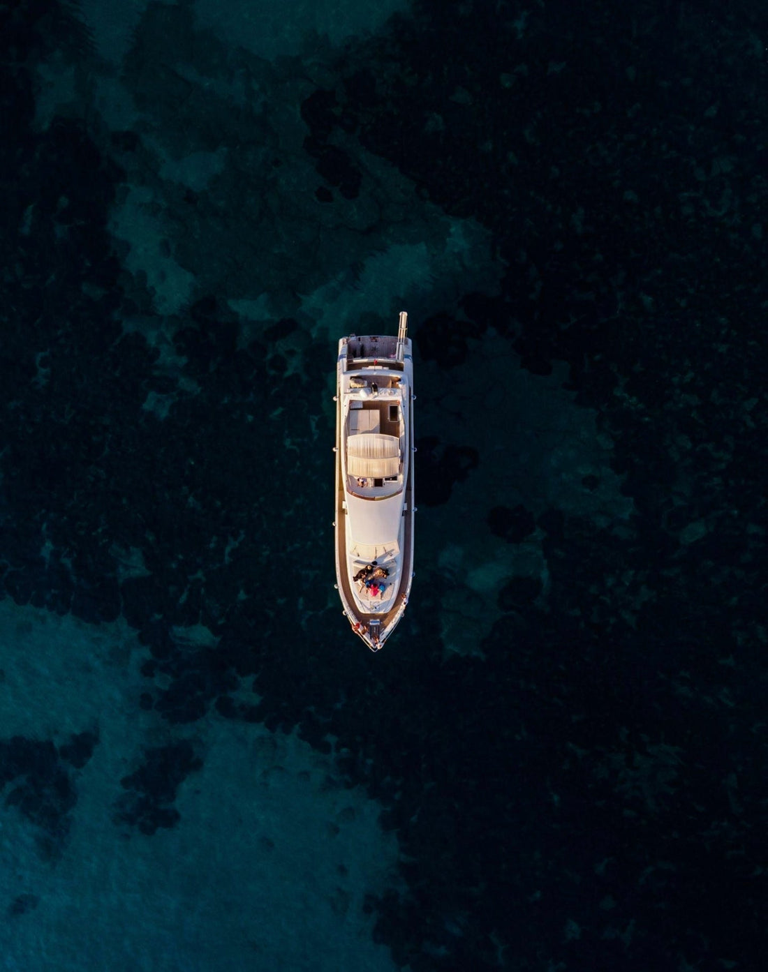 Inside the World of Superyachts: The Billionaire Lifestyle on the Ocean
