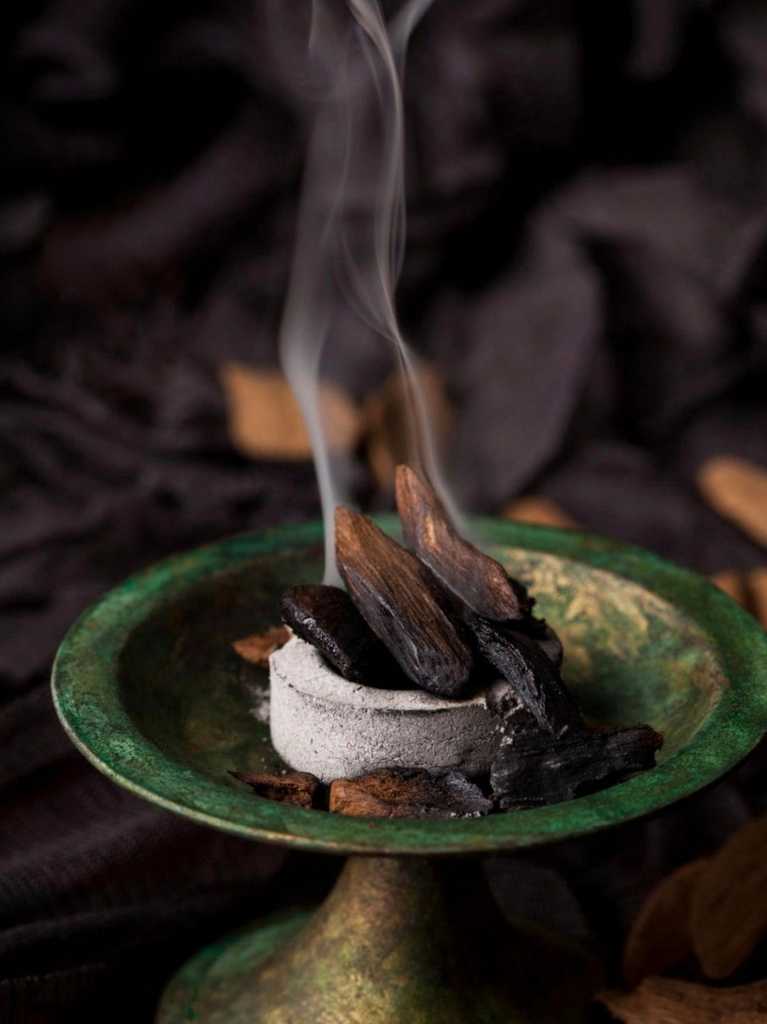Oud: The Rare Fragrance Ingredient That Became the World’s Most Luxurious Perfume Note