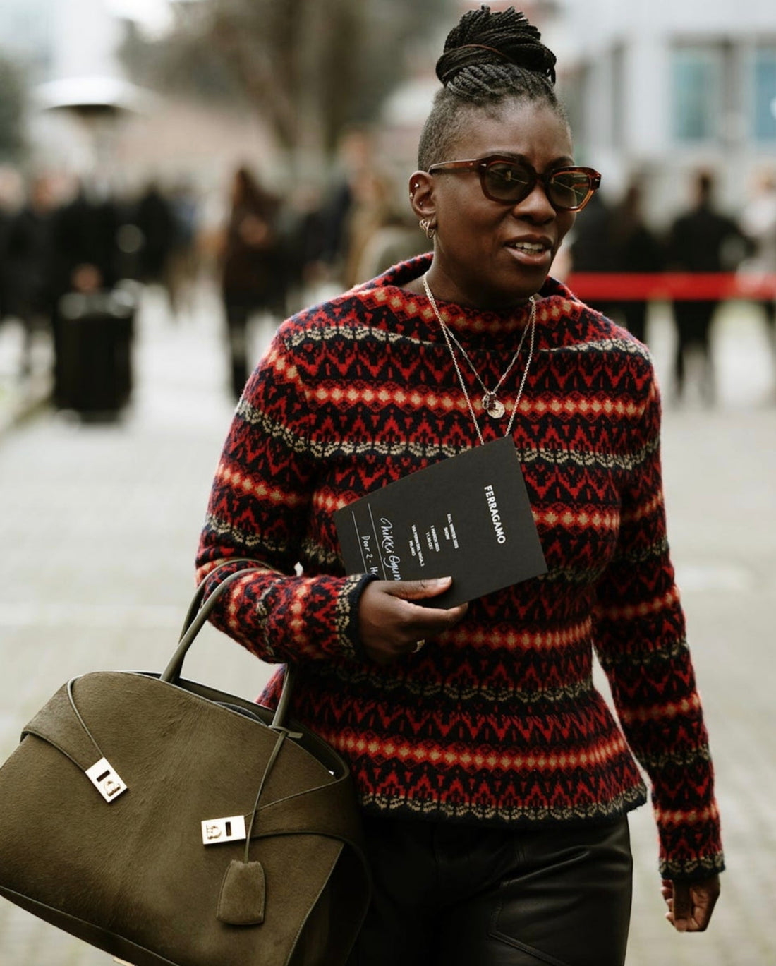 Ferragamo Hug Bag Guide 2026: Italian Craftsmanship and Modern Luxury