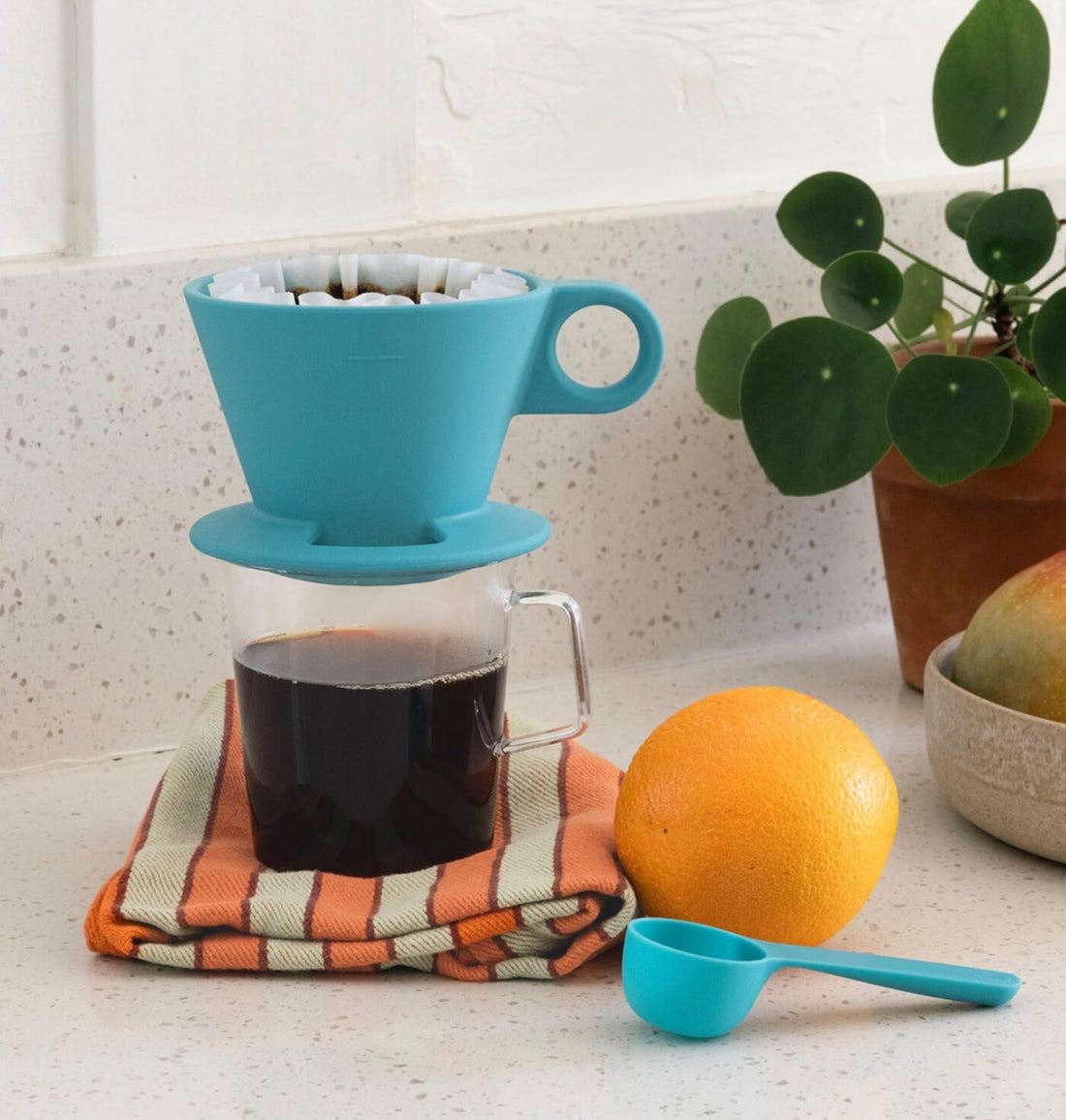 Verve Coffee Dwell Dripper: The Bottomless Pour-Over Tool Taking Over Coffee Forums