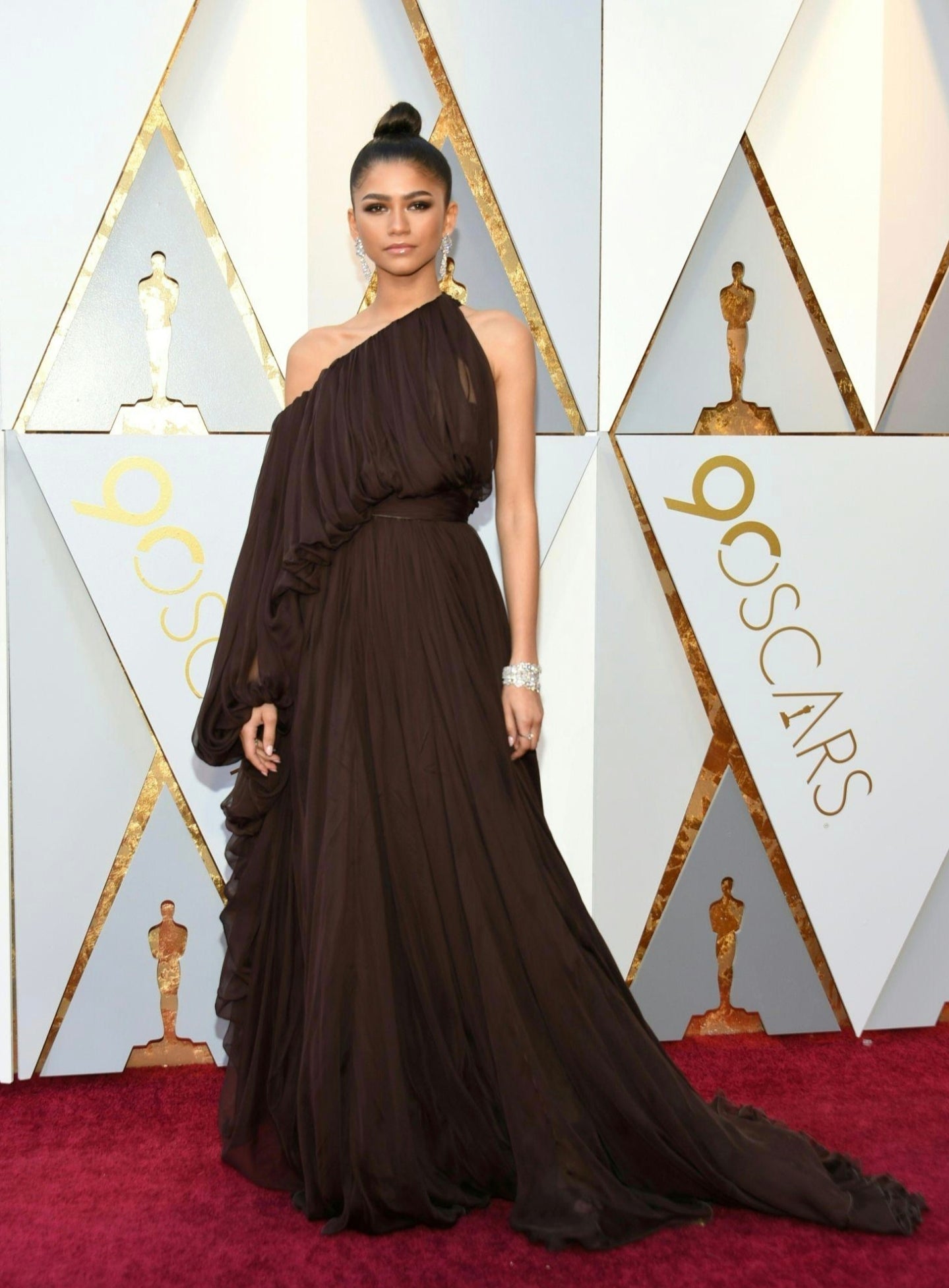 Zendaya Stuns in Minimalist Louis Vuitton Chocolate Gown at the Oscars