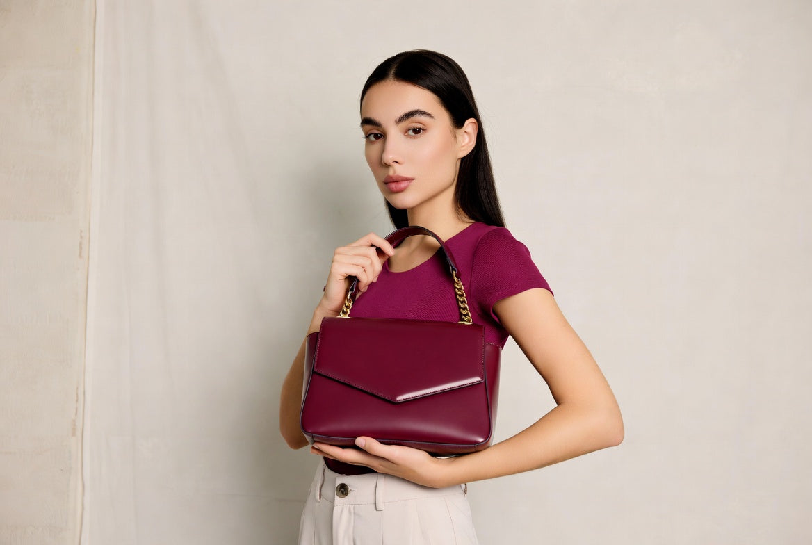 Mulberry "Roxanne" 2026 Revival: Why the Y2K "Bookish Satchel" is Back