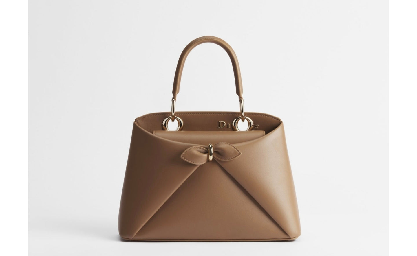 Dior Cigale 2026: Jonathan Anderson’s First IT Bag Dominates Global Search