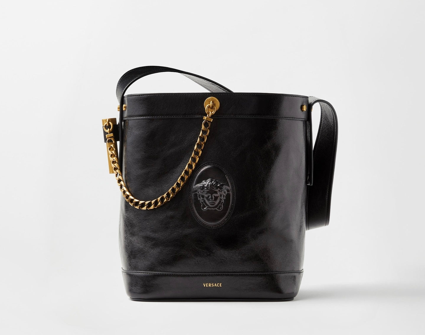 Suede Trend 2026: Versace Pivot Leads the Texture Revolution