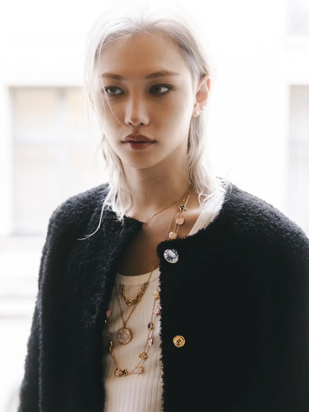 Which Louis Vuitton necklace did Felix wear to the 2026 Paris show? | Scent Lab 33