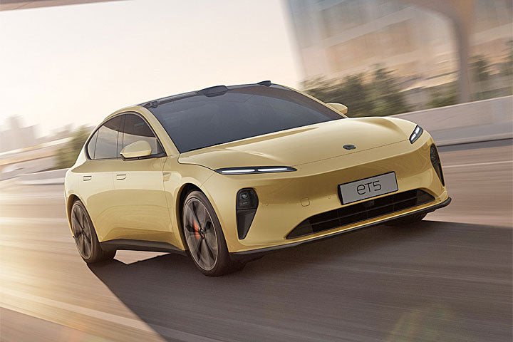 Will NIO’s Battery Swapping Network Finally Arrive in the UK by 2026? | Scent Lab 33