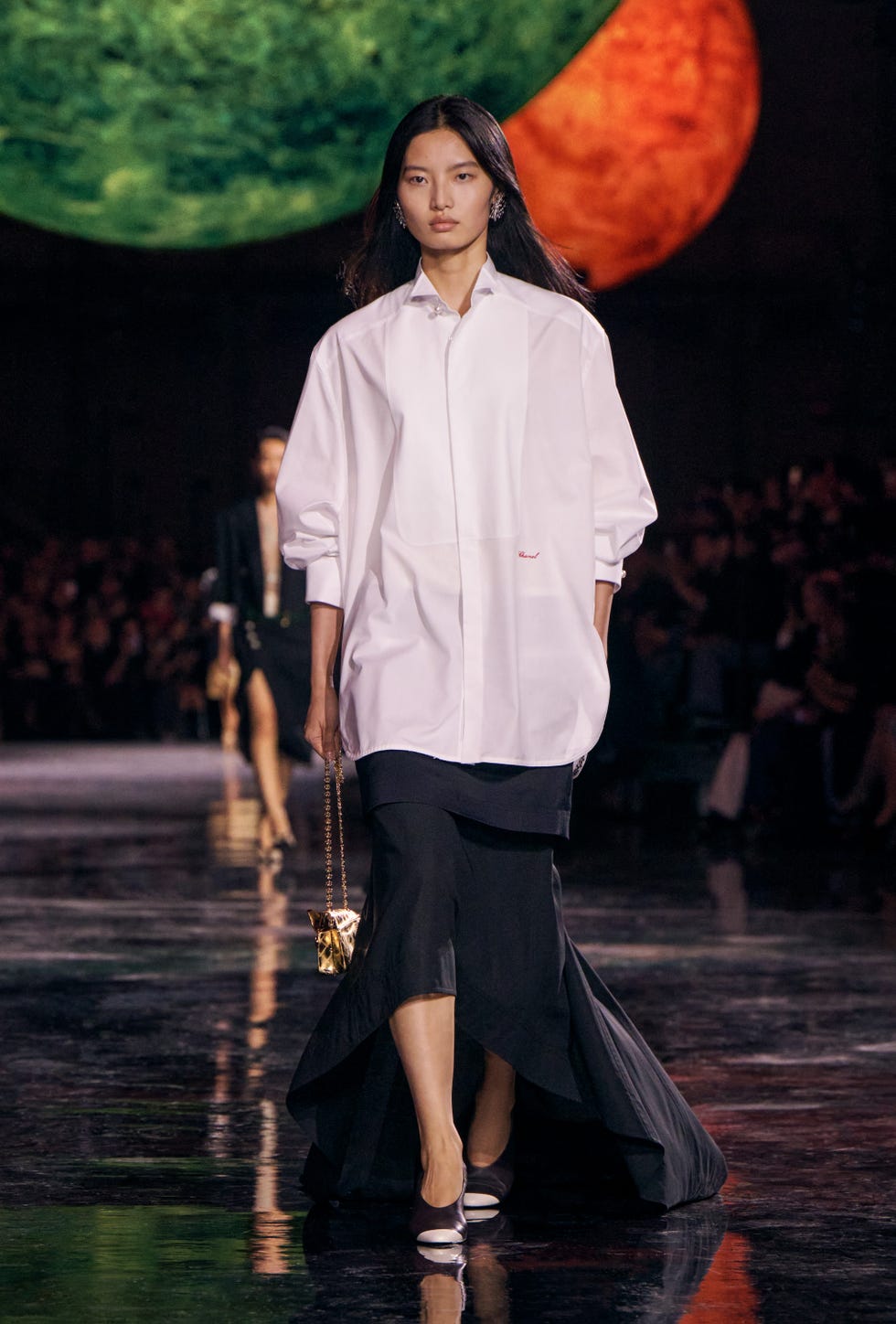 Why is Chanel SS26 by Matthieu Blazy the Ultimate Masterclass in Masculine Chic? | Scent Lab 33
