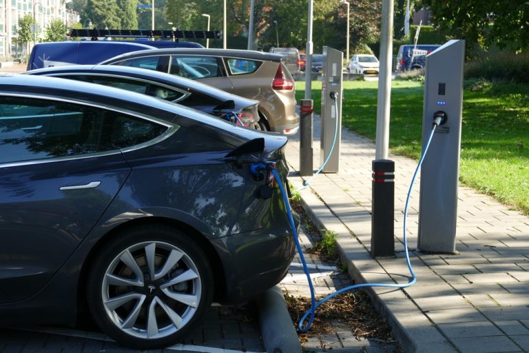 Why is BYD Finally Beating Tesla as the World's Best-Selling EV Brand in 2026? | Scent Lab 33