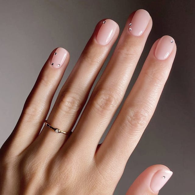 Why is the Micro-Crystal Manicure the Ultimate 2026 Status Symbol? | Scent Lab 33
