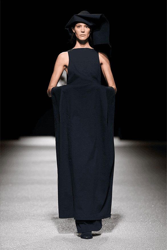 Why is Issey Miyake’s 2026 “Creating, Allowing” Collection the Ultimate Lesson in Effortless Style? | Scent Lab 33