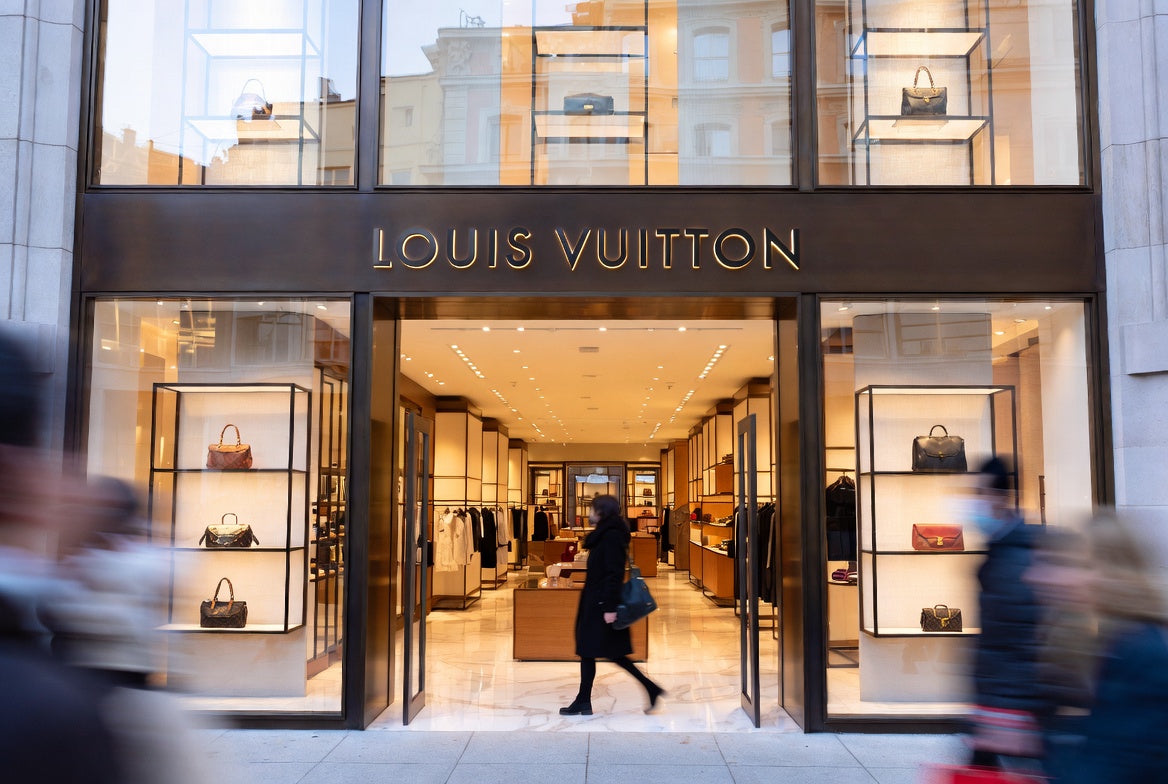 Is Zendaya Leaving Louis Vuitton? The 2026 "Clinical" Brand Audit | Scent Lab 33
