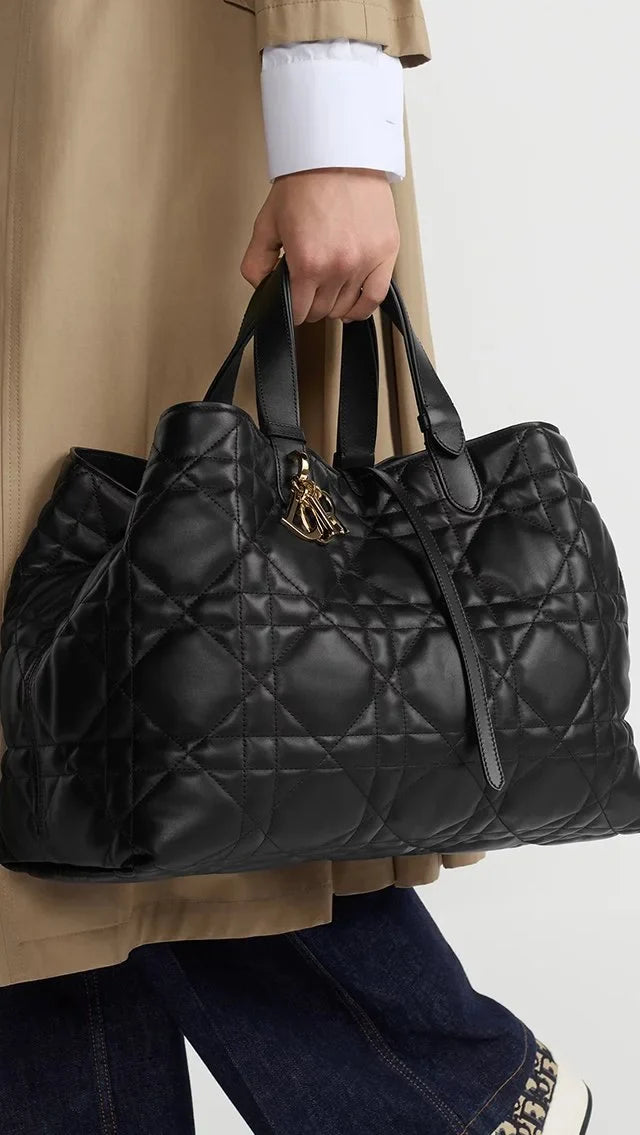 Which luxury travel bags are the ultimate airport style statement for your 2026 getaways? | Scent Lab 33