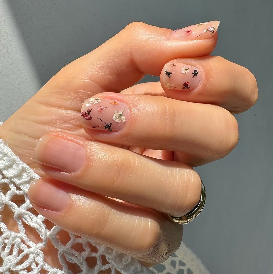 What are the Must-Have Spring 2026 Nail Trends for a Prestigious Urban Look? | Scent Lab 3