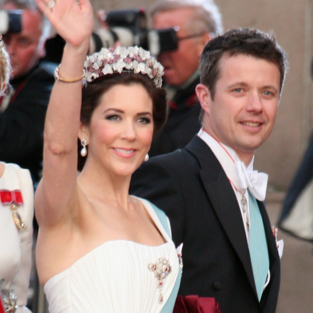 Queen Mary of Denmark’s Jewelry Hacks: How to Style Tiaras Like a 2026 Icon | Scent Lab 33