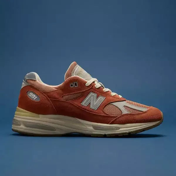 Why is the New Balance 991v2 "Potter's Clay" the ultimate Quiet Luxury Grail for 2026? | Scent Lab 33