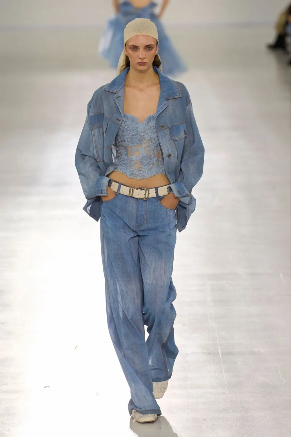 Why are 70s platform shoes the biggest trend of Spring 2026? | Scent Lab 33